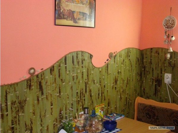 Бамбукові шпалери в інтер'єрі кухні