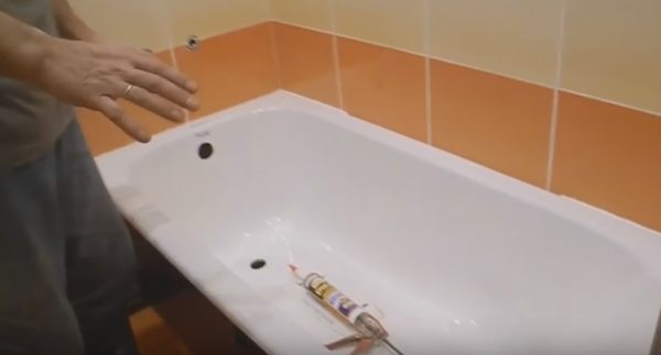 Як самостійно встановити ванну