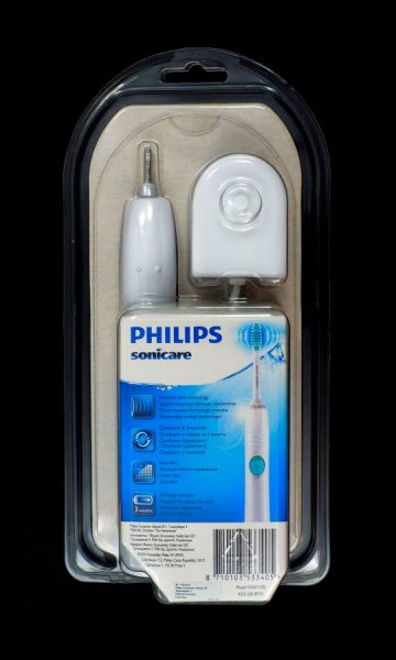 Обзор электрической зубной щетки Philips Sonicare HX6511/02.  Максимальный эффект при минимальных усилиях