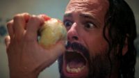 Фильм ужасов «Нападение пончиков-убийц» стал интернет-хитом 