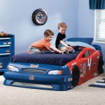 Кровать в виде машинки: самая интересная и большая игрушка в детской