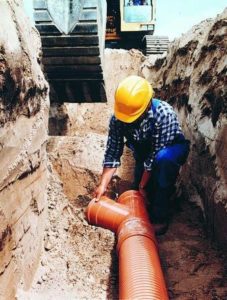 Прокладання теплотрас — здійснення укладання наземних або підземних трубопроводів