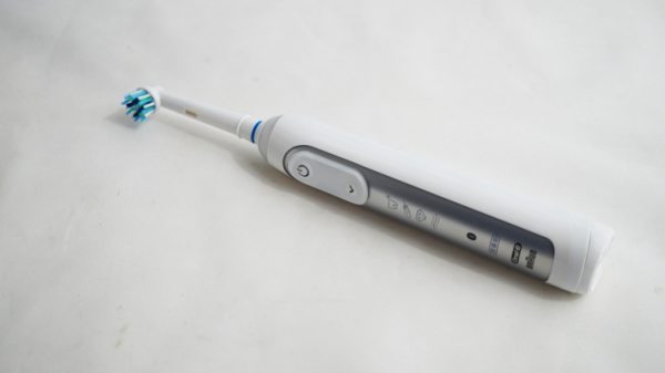 Обзор электрической зубной щётки Braun Oral-B Genius 8000 D701.535.5XC