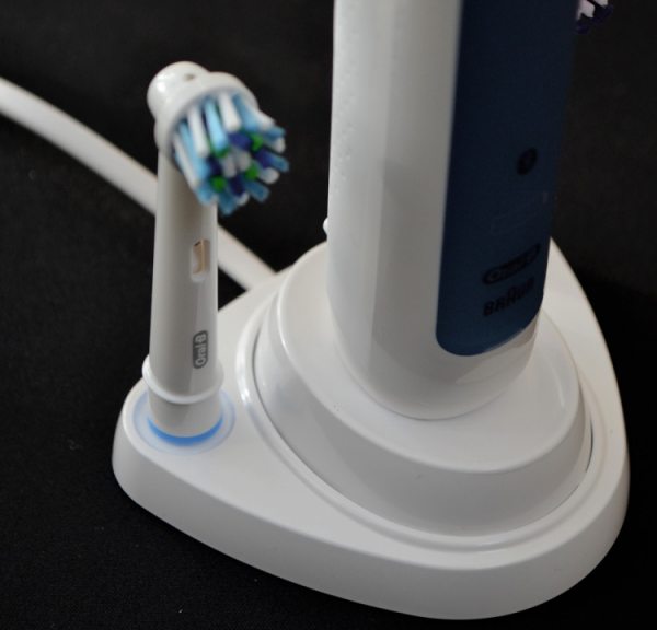Обзор электрической зубной щетки Braun Oral-B Pro SmartSeries 6/D700.534.5XP