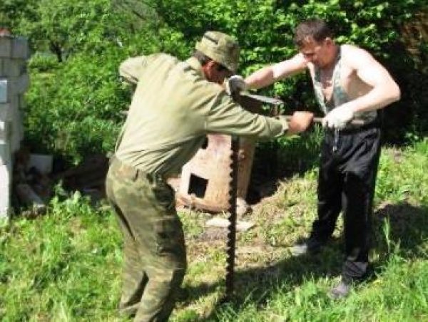 Як зробити свердловину на дачі. Покрокова інструкція.