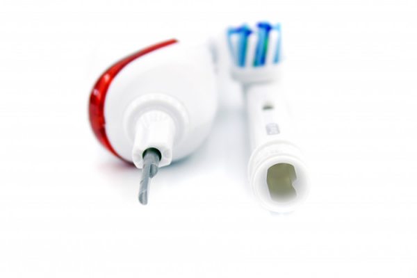 Электрическая зубная щетка Braun Oral-B Pro SmartSeries 4000 D601.524.3