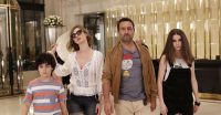 Французская касса уикенда: Комедия «Под одной крышей» вторую неделю противостоит голливудским блокбастерам