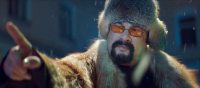 Стівен Сігал поспілкувався з відморозками в російському рекламному ролику: Відео